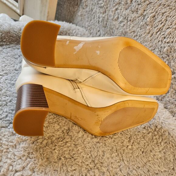 NEW Nordstrom Rack‎ Women's NAJA Square Toe Ankle Heeled Bootie Size 9.5M Ivory - Picture 4 of 7